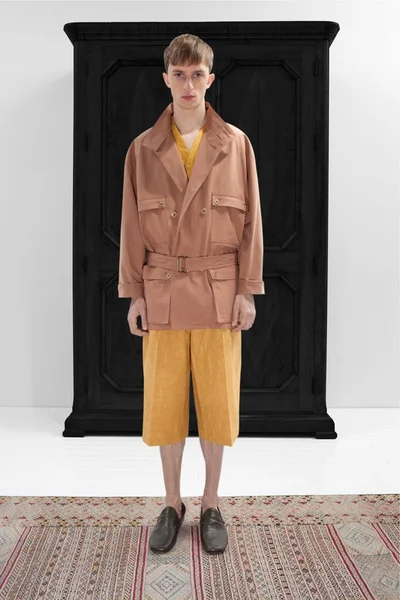 Look 3